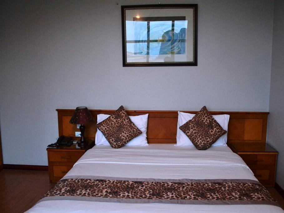 City Bay Hotel Ha Long Bagian luar foto