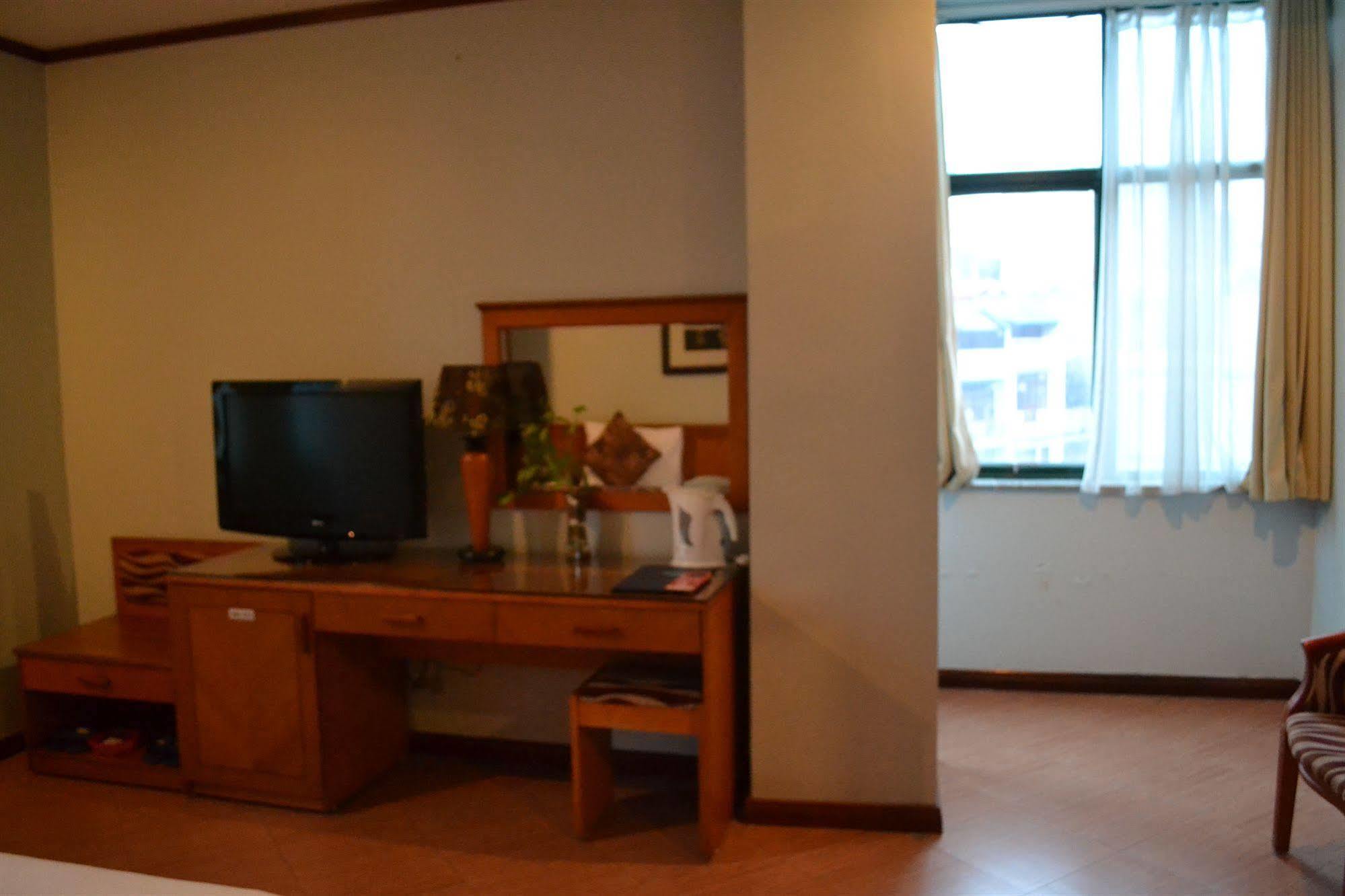 City Bay Hotel Ha Long Bagian luar foto