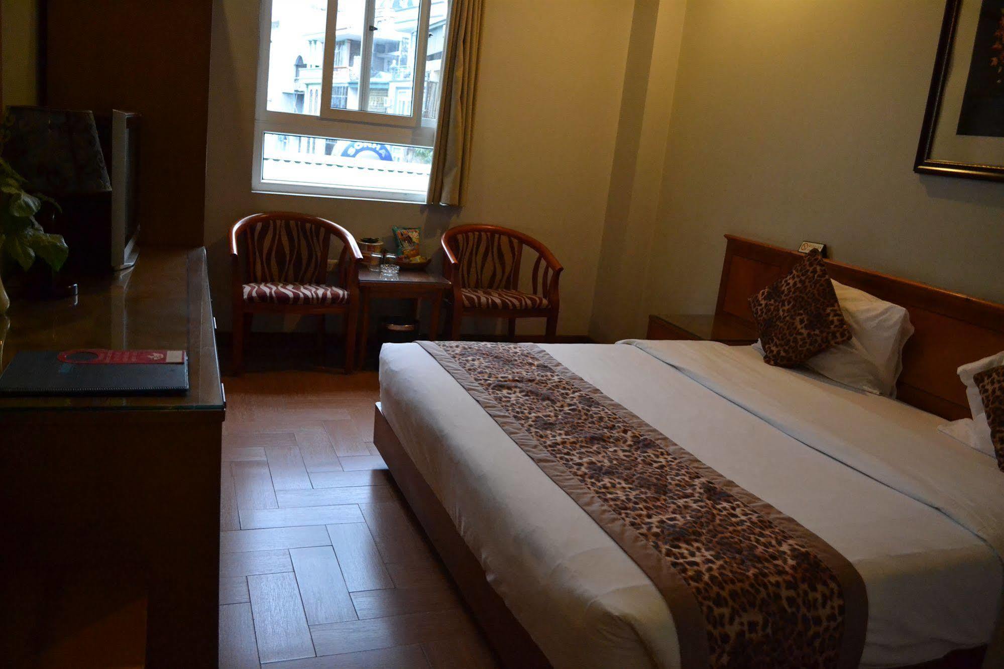 City Bay Hotel Ha Long Bagian luar foto